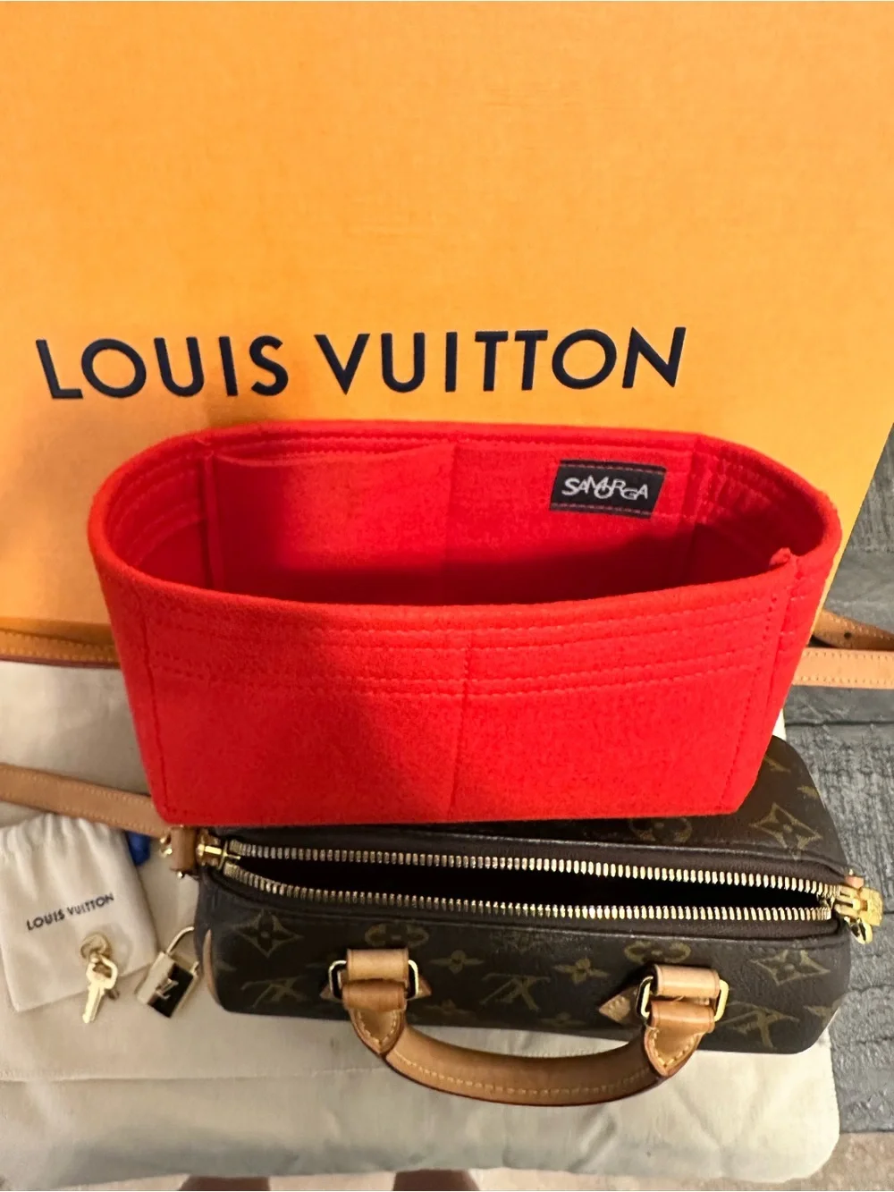 Louis Vuitton Monogram Canvas Speedy Bandoulière 20 - Picture 8 of 16